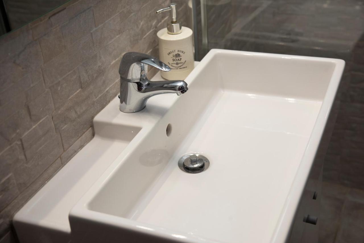 180 Home Apartamento En El Centro Buena Ubicacion Peral セビリア エクステリア 写真